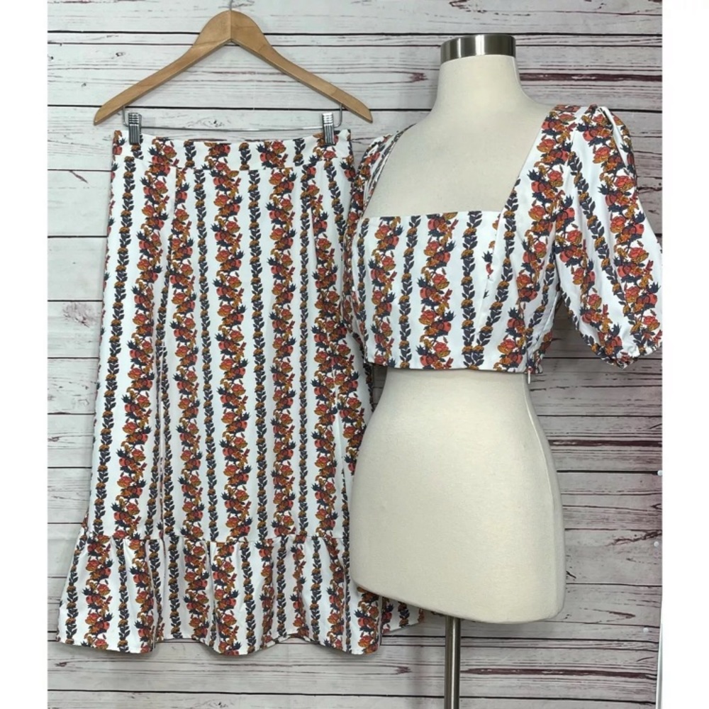 o.p.t. Sana Two Piece Set Skirt Top Smocked Ruffle Hem Floral Print L Large NEW